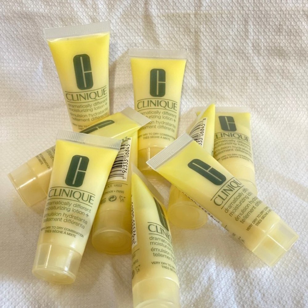 15-  Clinique dramatically different moisturizing lotion .5oz New - 15 tubes - Picture 3 of 3